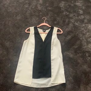 Sleeveless blouse